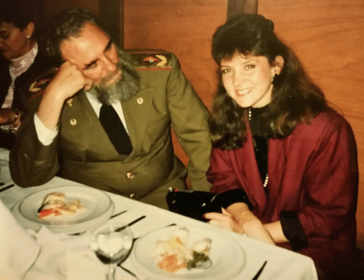 Hermanita con Fidel